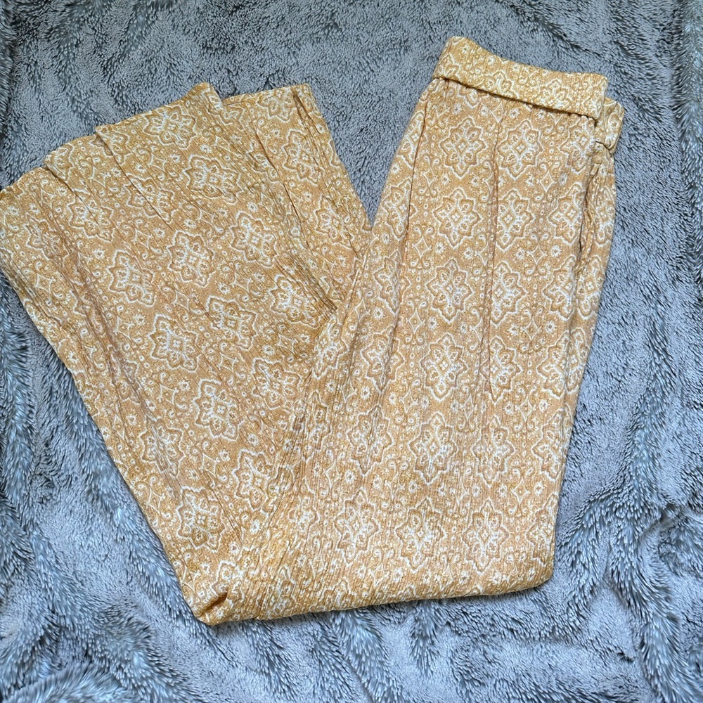 Women’s wide leg pants